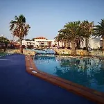Castillo Apartmanhotel 2*