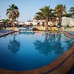 Castillo Apartmanhotel 2*
