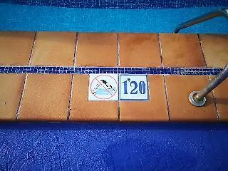 Castillo מלון דירות